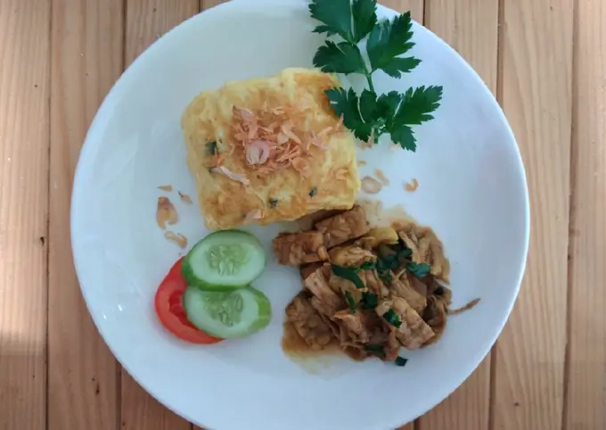 Nasi lemak telur bungkus